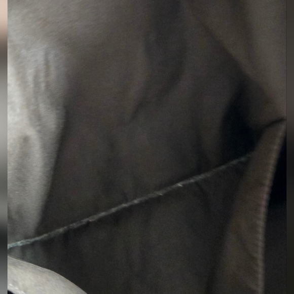 AUTHENTIC GUCCI GG CANVAS TOTE - Picture 9 of 9